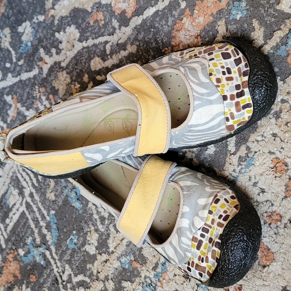 Keen Maryjanes